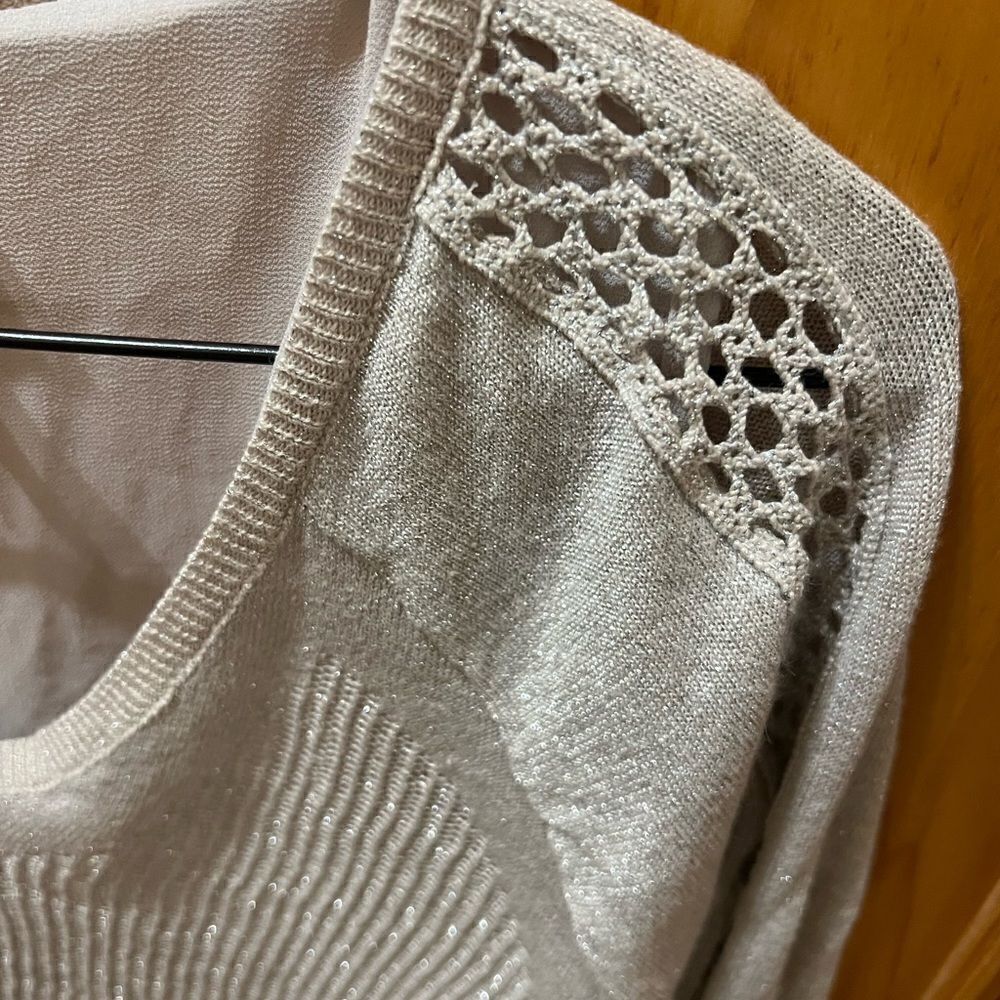 Gorgeous shimmery Lucky Brand top size xs - Picture 3 of 8